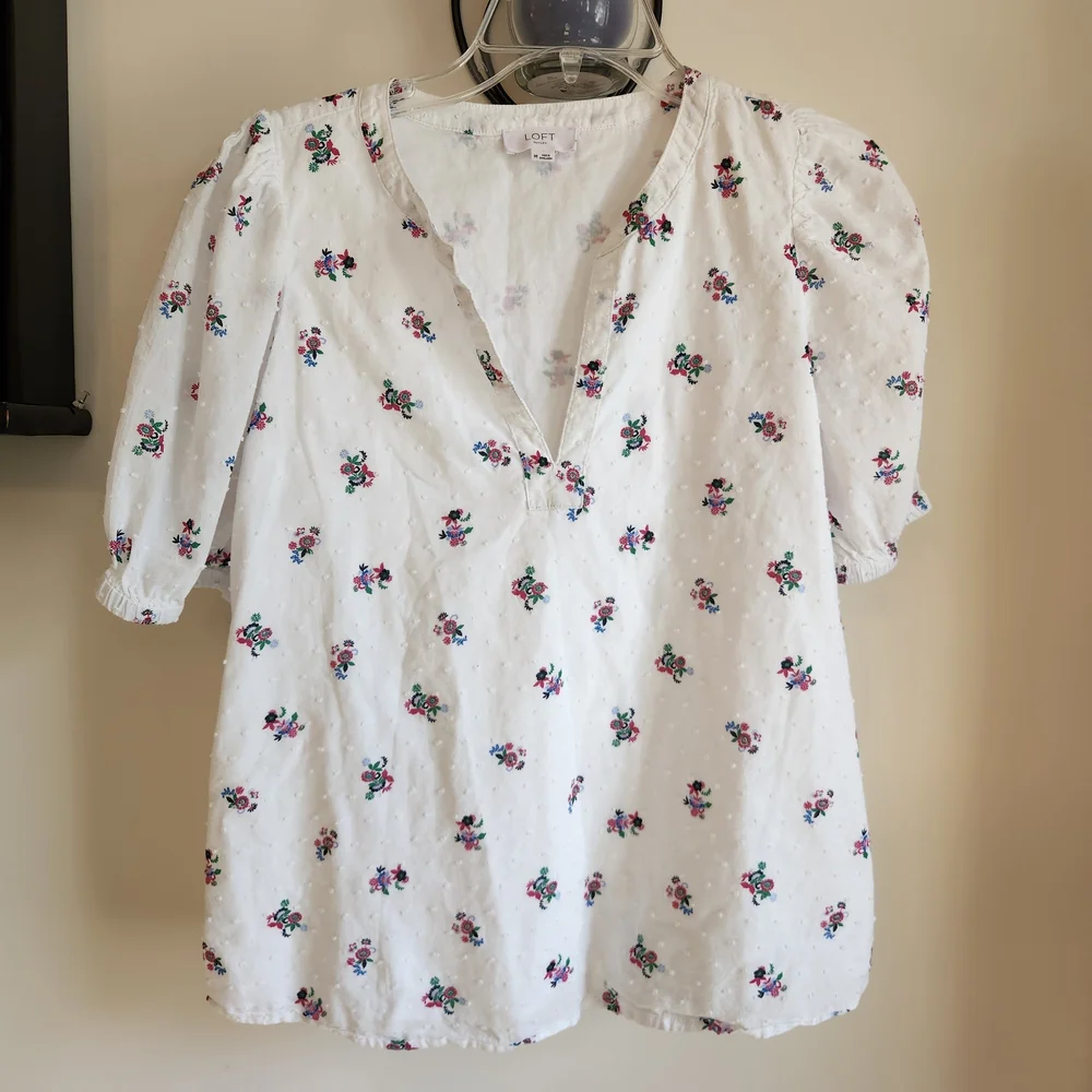 LOFT Womens Size Medium White Blouse with Floral Embroidery And Split Vee Neck